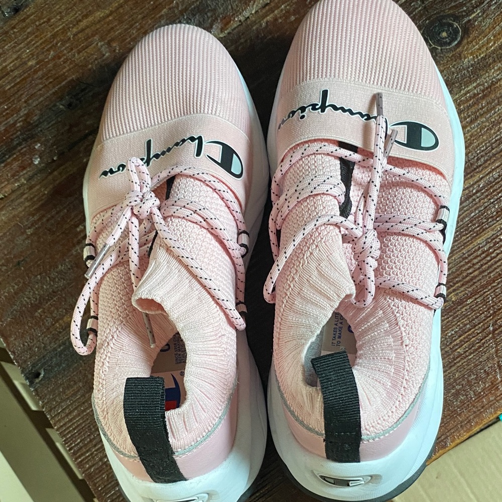 Champion Women's Light Pink Knit Lace-Up Athletic Sneakers